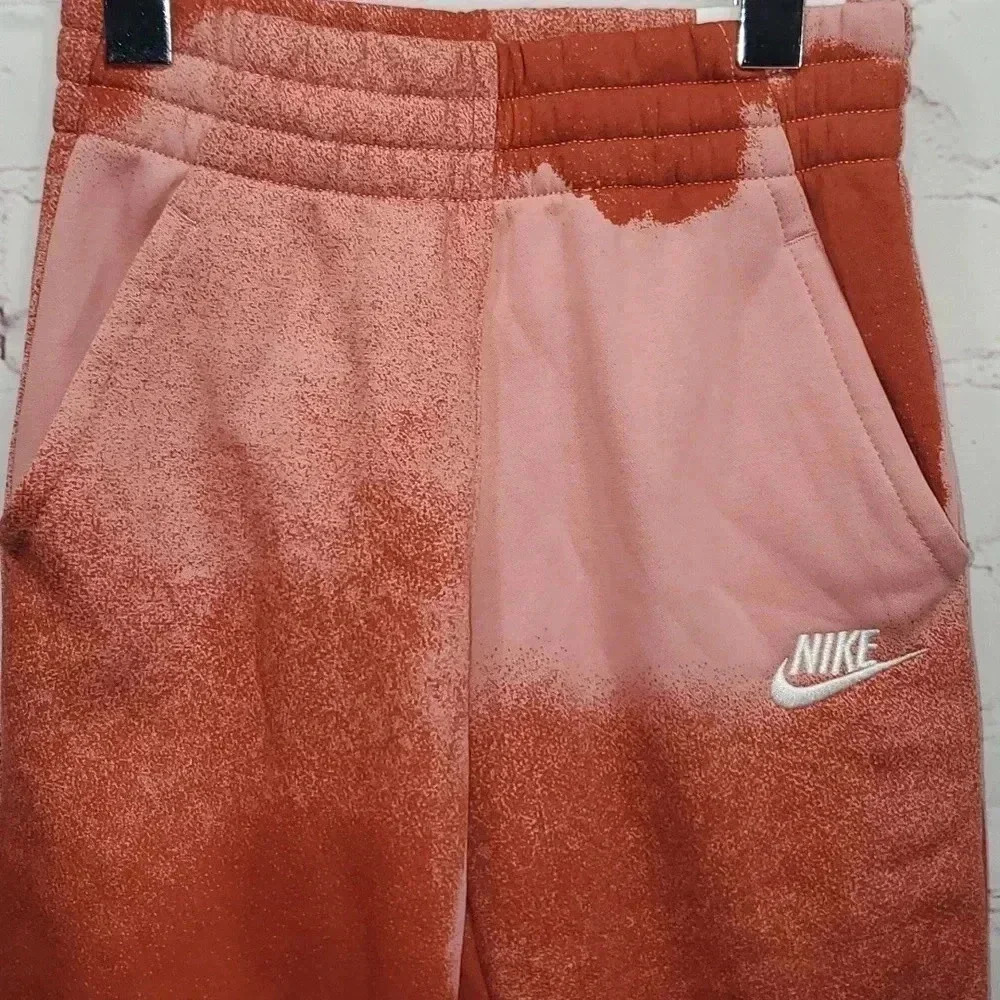 Nike Boys YOUTH Sportswear Club Fleece Jogger Pants SPRAY PAINT Extra Small NWT - Picture 8 of 15